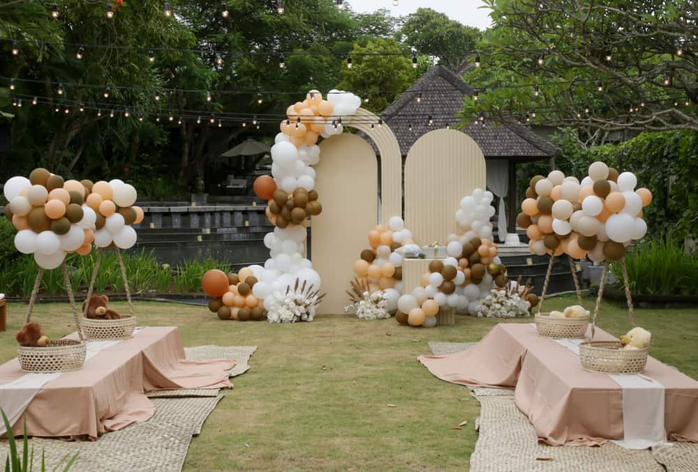 Balloon arches for weddings